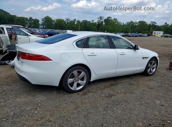 SAJBR4BN2HCY42624 2017 JAGUAR XF White Tył prawy