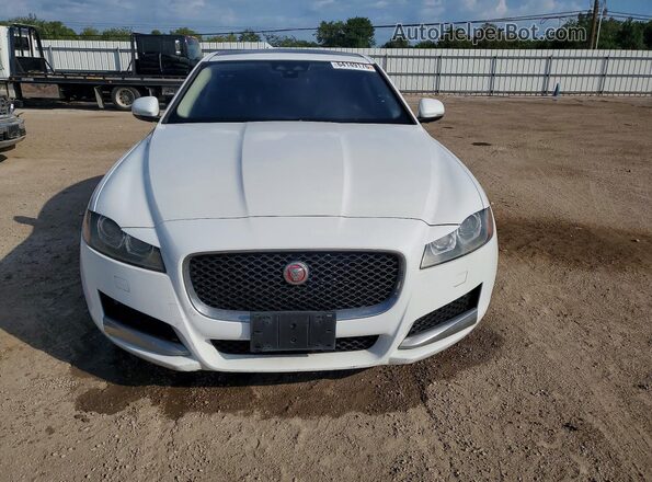 SAJBR4FX7JCY70596 2018 JAGUAR XF Белый Вид спереди