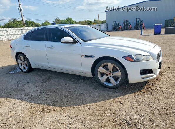 SAJBR4FX7JCY70596 2018 JAGUAR XF Белый Передняя правая четверть