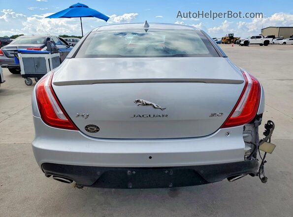 SAJWA1C70J8W13827 2018 JAGUAR XJ Silver Vista trasera