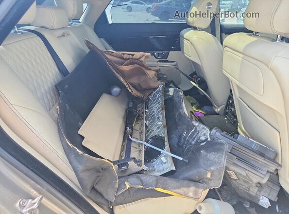 SAJWA2G71H8W05956 2017 JAGUAR XJL Gray Vista de los asientos traseros