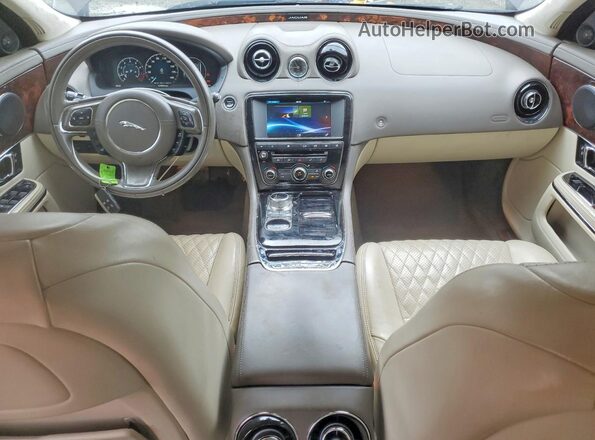 SAJWA2G76H8W08416 2017 JAGUAR XJL Burgundy Vista del salpicadero