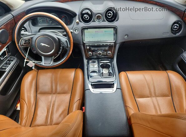 SAJWJ1CD9J8W14092 2018 JAGUAR XJ White Vista del salpicadero