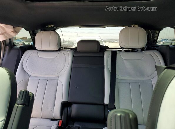 SAL1L9E99SA461257 2025 LAND ROVER RANGE Black Vista de los asientos traseros