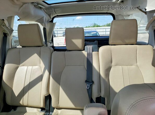 SALAG2V62GA787927 2016 LAND ROVER LR4 Black Rear seats view