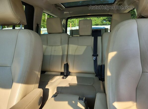 SALAG2V69GA788962 2016 LAND ROVER LR4 White უკანა სავარძლების ხედი