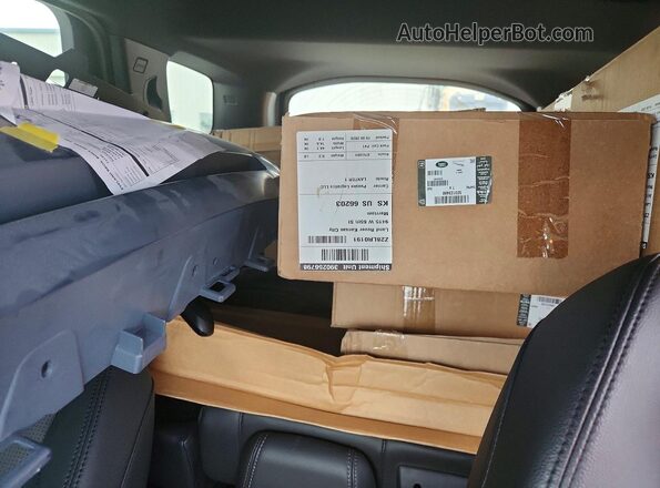 SALCP2FX6PH330531 2023 LAND ROVER DISCOVERY Black Widok tylnych siedzeń