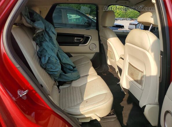 SALCT2BG9GH556483 2016 LAND ROVER DISCOVERY Red Widok tylnych siedzeń
