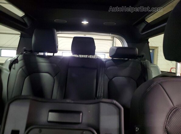 SALE26EU1S2471850 2025 LAND ROVER DEFENDER White Vista de los asientos traseros