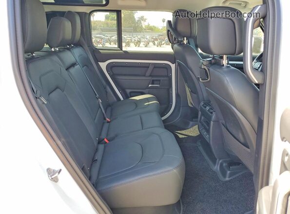 SALE27EU8T2514331 2026 LAND ROVER DEFENDER White უკანა სალონის ხედი