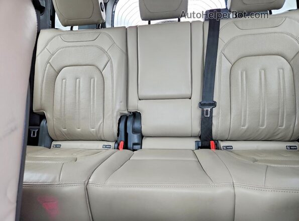 SALE9EEU2L2017596 2020 LAND ROVER DEFENDER Blue უკანა სავარძლების ხედი
