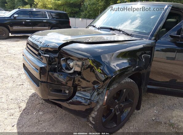 SALEBEEE3R2245645 2024 LAND ROVER DEFENDER Black Front view