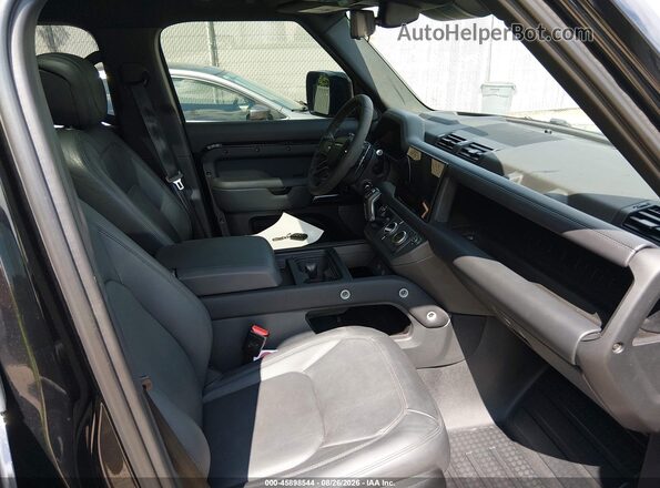 SALEBEEE3R2245645 2024 LAND ROVER DEFENDER Black Front interior view