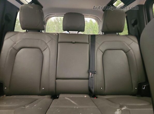 SALEJ7EXXP2237040 2023 LAND ROVER DEFENDER Green უკანა სავარძლების ხედი