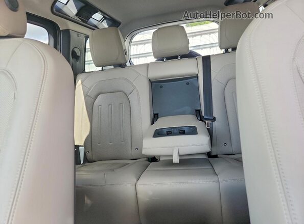 SALEJ7RX5N2095526 2022 LAND ROVER DEFENDER Green Вид задніх сидінь