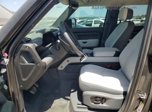 SALEX7EU5S2390230 2025 LAND ROVER DEFENDER Черный Вид салона спереди
