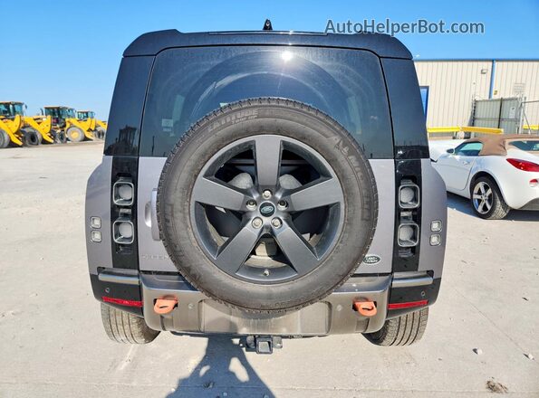 SALEXEEU9L2033994 2020 LAND ROVER DEFENDER Silver Rear view