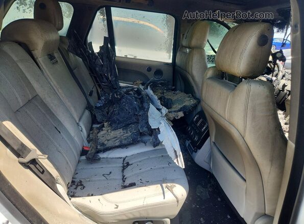 SALGS2FV5HA342033 2017 LAND ROVER RANGE White Rear interior view