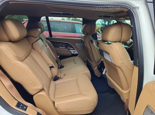 SALK1BE94SA322963 2025 LAND ROVER RANGE Белый Вид задней части салона