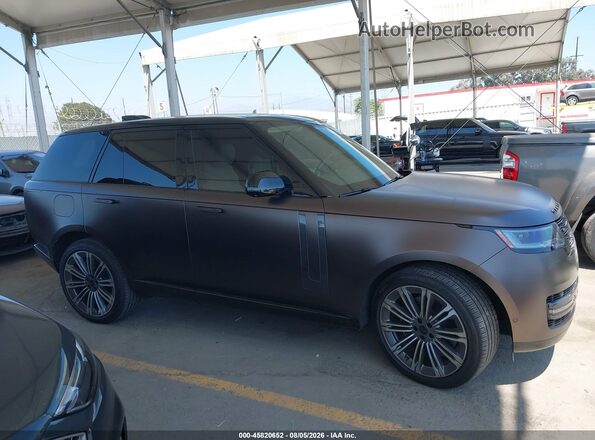 SALKP9E95SA275742 2025 LAND ROVER RANGE ROVER Brown Widok wnętrza z tyłu