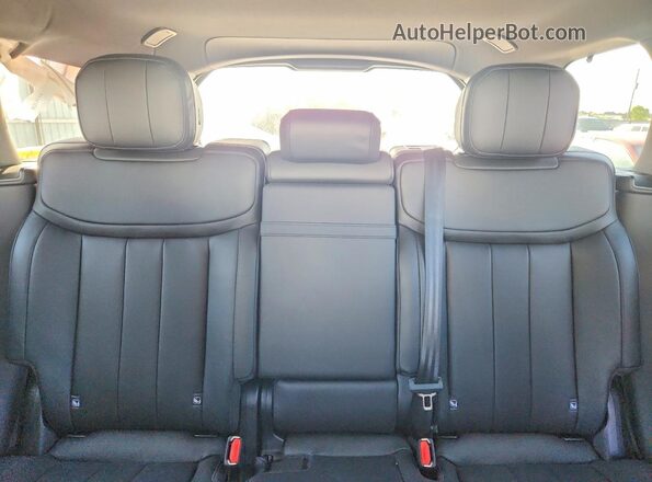 SALKP9FU4TA343257 2026 LAND ROVER RANGE White Вид задніх сидінь