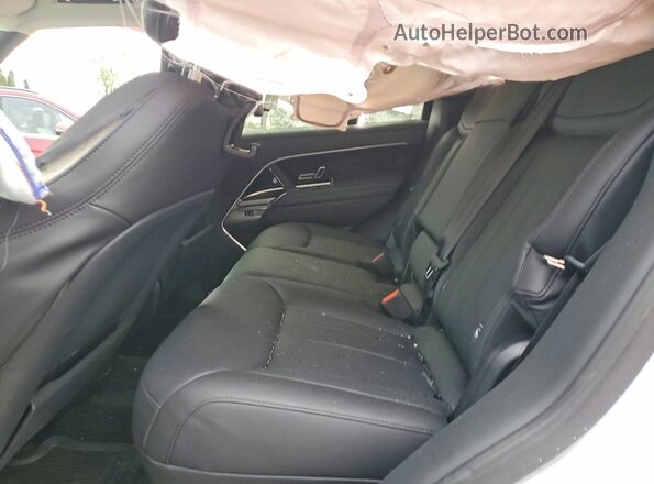SALKP9FU9TA355629 2026 LAND ROVER RANGE White Вид задньої частини салону