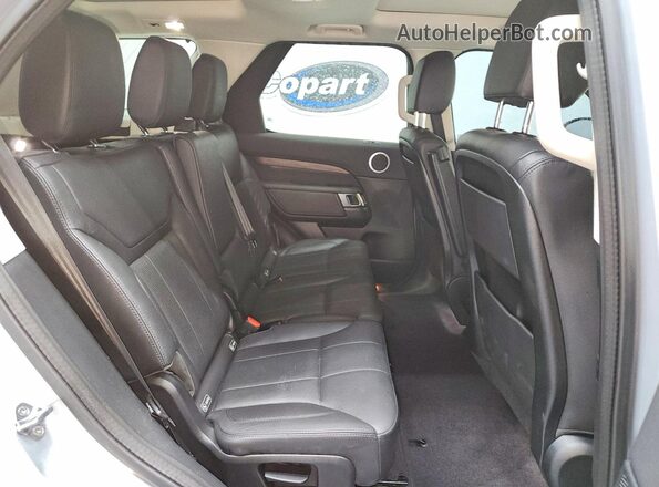 SALRG2RK8K2402836 2019 LAND ROVER DISCOVERY Silver Widok wnętrza z tyłu