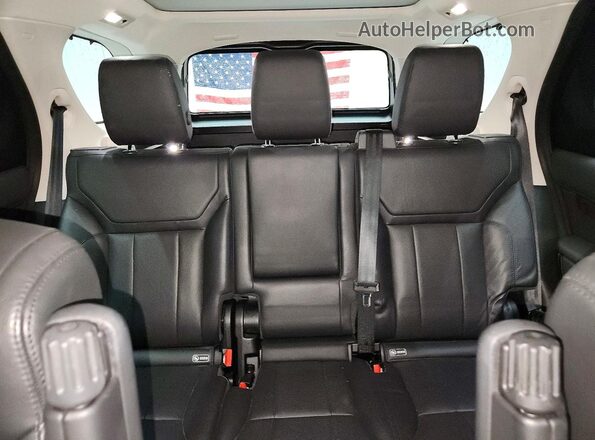 SALRG2RK8K2402836 2019 LAND ROVER DISCOVERY Silver Widok tylnych siedzeń