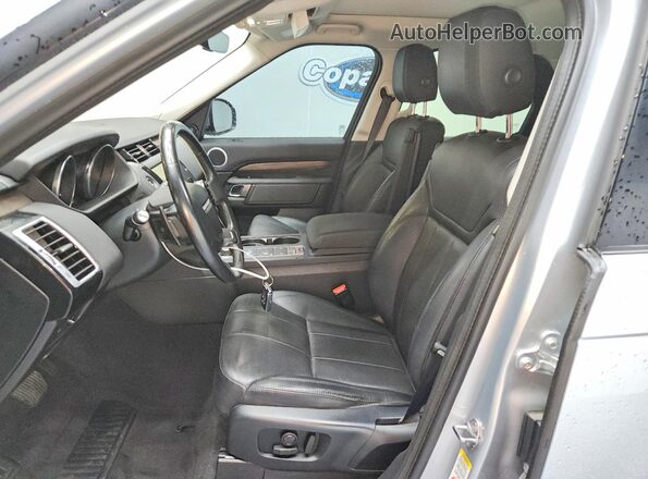 SALRG2RK8K2402836 2019 LAND ROVER DISCOVERY Silver Widok wnętrza z przodu
