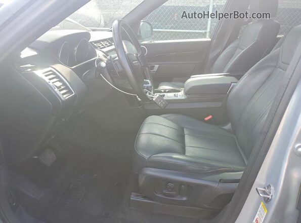 SALRG2RV6K2407933 2019 LAND ROVER DISCOVERY Silver Widok wnętrza z przodu