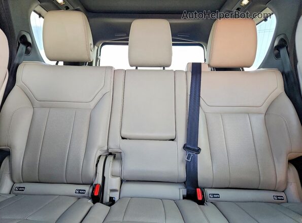 SALRG2RV7JA059046 2018 LAND ROVER DISCOVERY Black Вид задніх сидінь