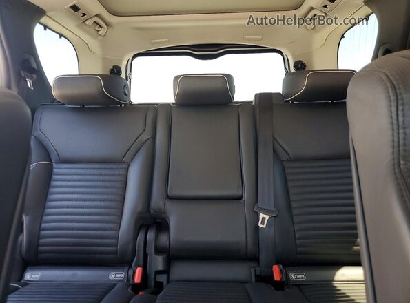 SALRHBBV7HA028185 2017 LAND ROVER DISCOVERY Silver უკანა სავარძლების ხედი