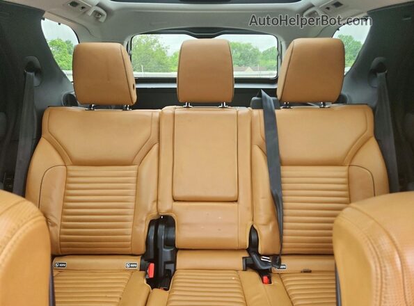 SALRR2RV3K2400173 2019 LAND ROVER DISCOVERY White Вид задніх сидінь