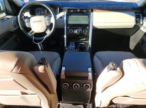 SALRR2RV5JA050260 2018 LAND ROVER DISCOVERY Белый Вид панели приборов