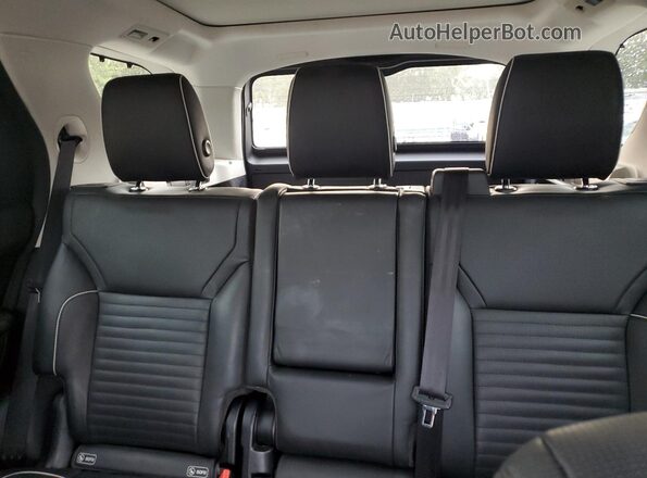 SALRRBBV4HA024933 2017 LAND ROVER DISCOVERY Black Rear seats view