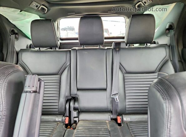 SALRT2RV3K2402426 2019 LAND ROVER DISCOVERY Blue Widok tylnych siedzeń