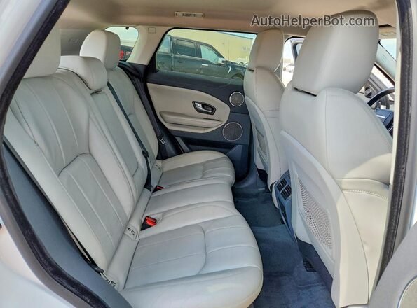SALVP2RX1JH276521 2018 LAND ROVER RANGE Белый Вид задних сидений