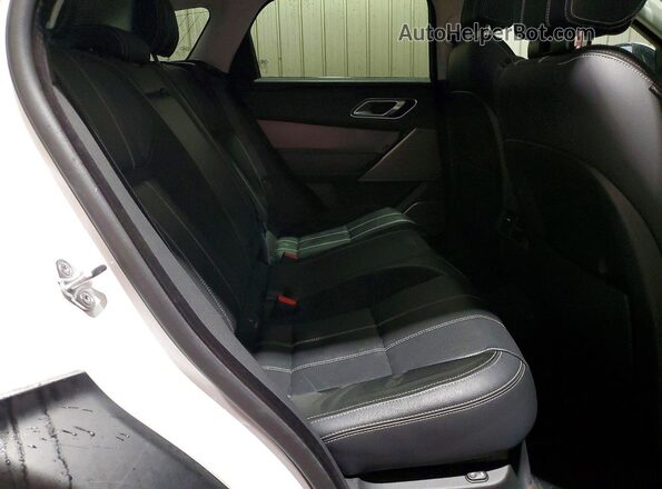 SALYB2RN8JA755067 2018 LAND ROVER RANGE White Vista interior trasera