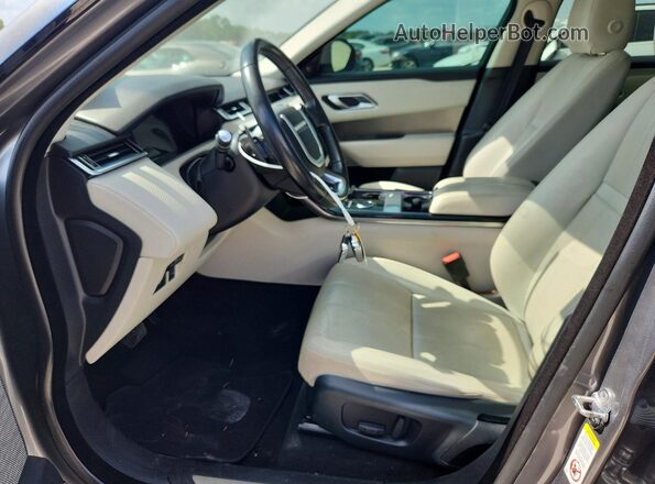 SALYB2RV3JA753517 2018 LAND ROVER RANGE Gray Вид салону спереду