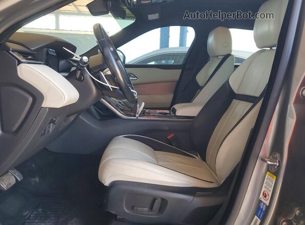 SALYL2RV8JA703340 2018 LAND ROVER RANGE Gray Вид салону спереду