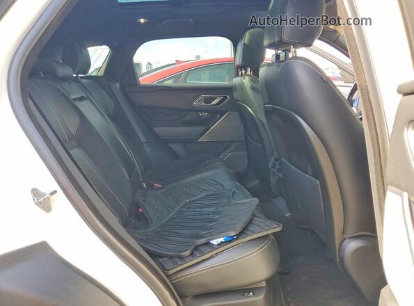 SALYL2RV9JA726951 2018 LAND ROVER RANGE White Vista de los asientos traseros