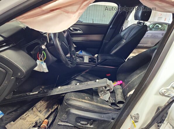 SALYL2RX6JA770617 2018 LAND ROVER RANGE Белый Вид салона спереди