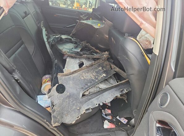 SALZJ2FXXLH018976 2020 LAND ROVER RANGE Gray Widok wnętrza z tyłu