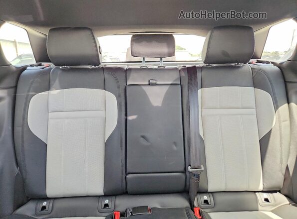 SALZT2FX9PH180789 2023 LAND ROVER RANGE Silver Вид задніх сидінь