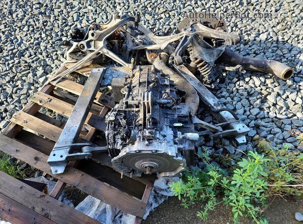 SBM14SCA0NW765729 2022 MCLAREN 765LT Синий Вид подкапотного пространства