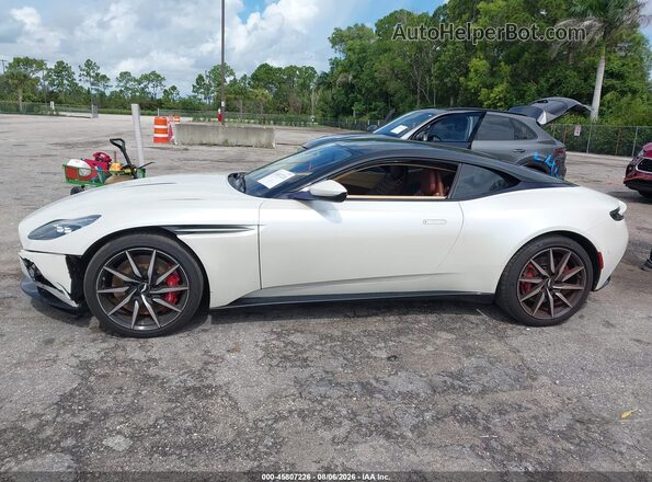 SCFRMFAV1HGL02877 2017 ASTON MARTIN DB11 White Vista interior de 360 grados