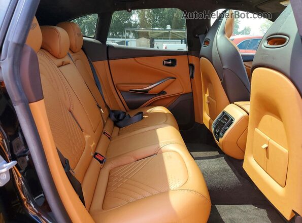 SCFVUJAW9MTV01008 2021 ASTON MARTIN DBX Черный Вид задней части салона