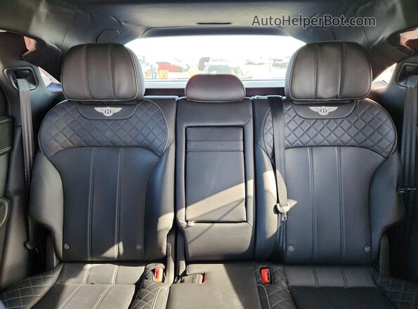 SJAAC2ZV5JC017982 2018 BENTLEY BENTAYGA Black Հետևի նստատեղերի տեսք