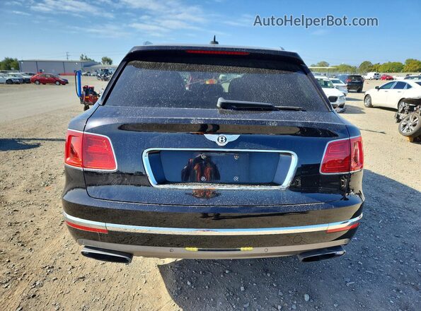 SJAAC2ZV5JC017982 2018 BENTLEY BENTAYGA Black Հետևի տեսք