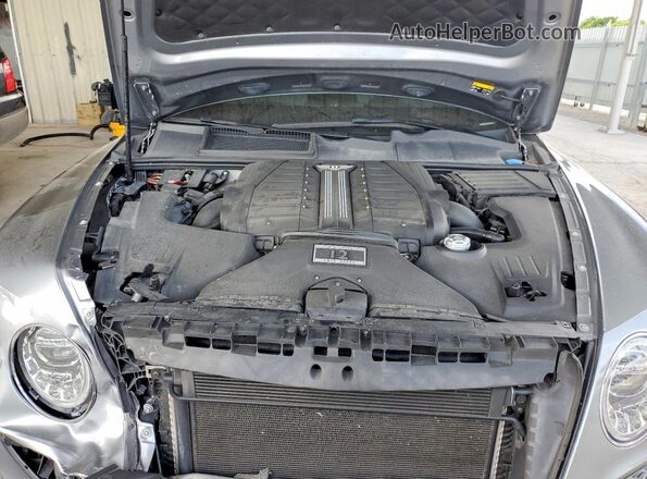 SJAAC2ZV6JC017814 2018 BENTLEY BENTAYGA Silver Widok wnętrza z tyłu